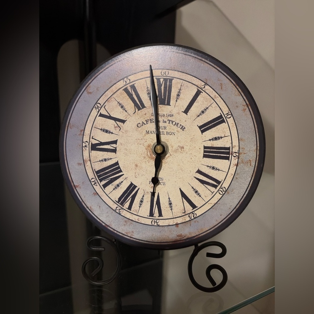 Vintage Style Café Roman Numeral Table Clock, 7”